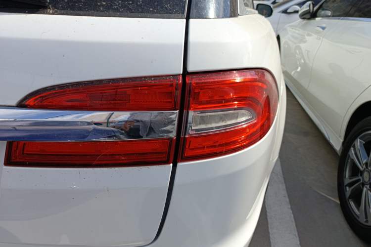 Used Jaguar XF 2015 XF 2.0T Sportbrake Luxury Edition Right Rear Taillight
