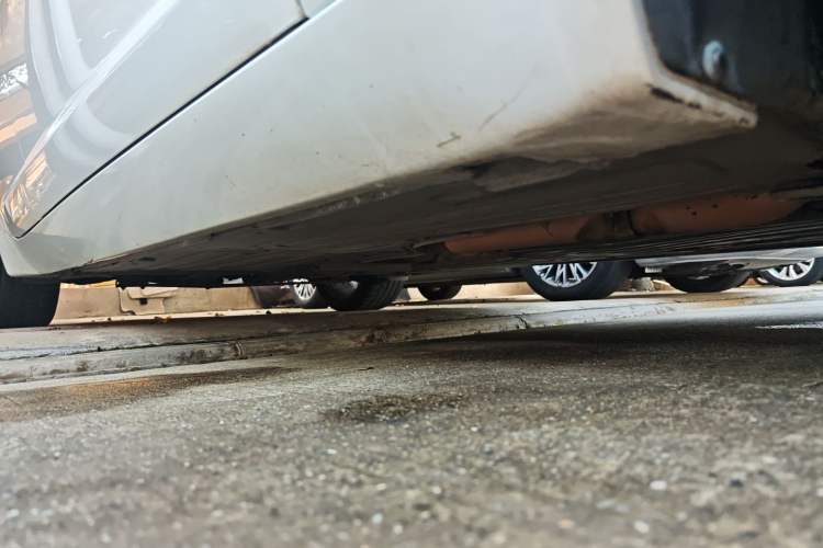 Used Jaguar XF 2015 XF 2.0T Luxury Edition Right Side Sill