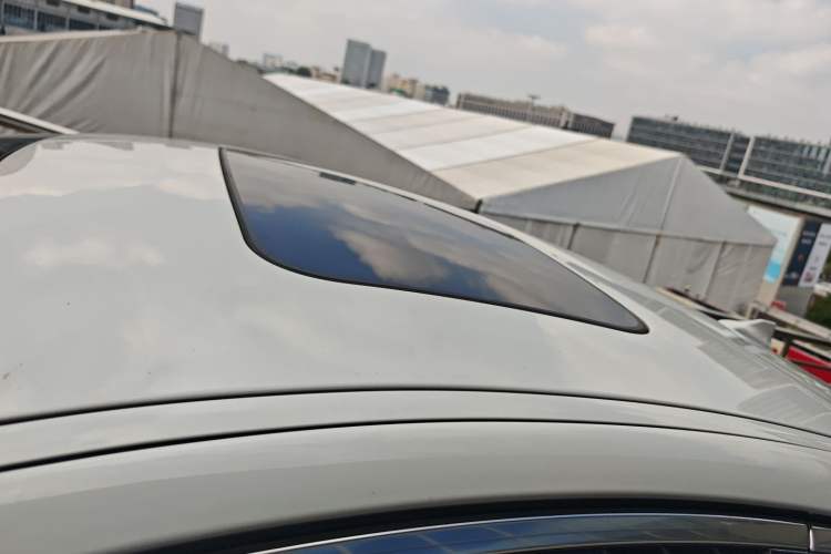 Used Jaguar XF 2015 XF 2.0T Prestige Edition Roof