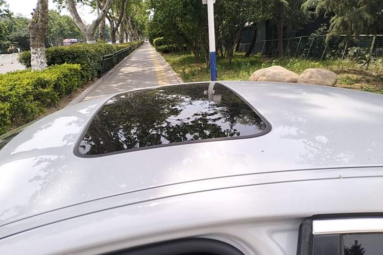 Used Jaguar XF 2015 XF 2.0T Prestige Edition Roof