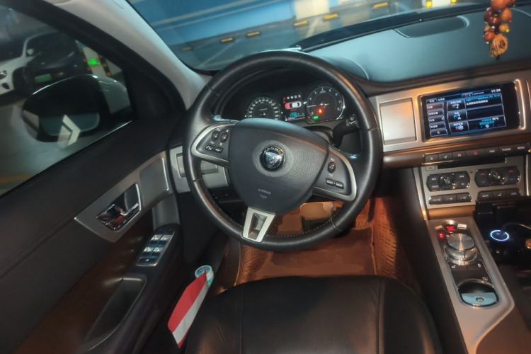 Used Jaguar XF 2015 XF 2.0T 80th Anniversary Collector's Edition Steering Wheel