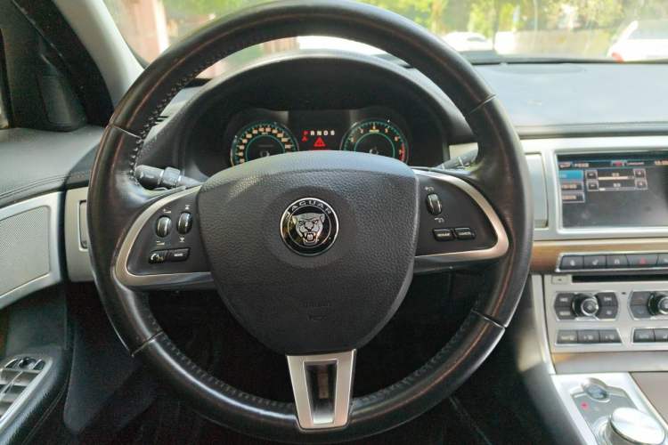 Used Jaguar XF 2015 XF 2.0T Prestige Edition Steering Wheel