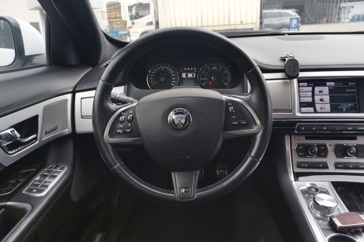 Used Jaguar XF 2015 XF 3.0 SC R-Sport Luxury Edition Steering Wheel