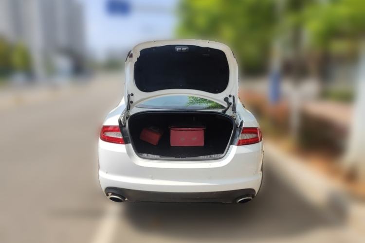 Used Jaguar XF 2015 XF 2.0T Luxury Edition Trunk