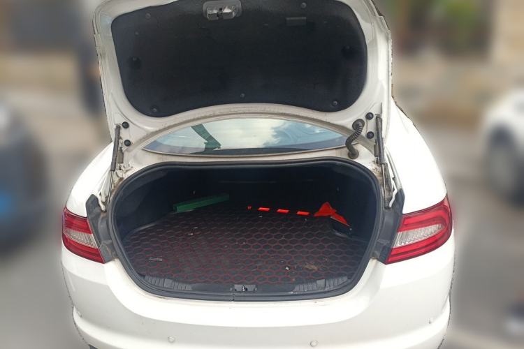 Used Jaguar XF 2015 XF 2.0T Luxury Edition Trunk