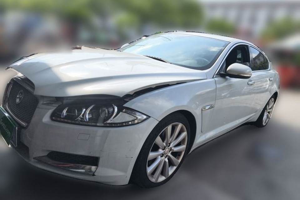 Jaguar XF 2015