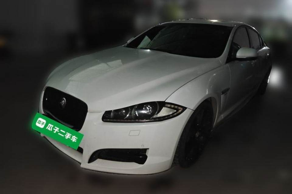 Jaguar XF 2015