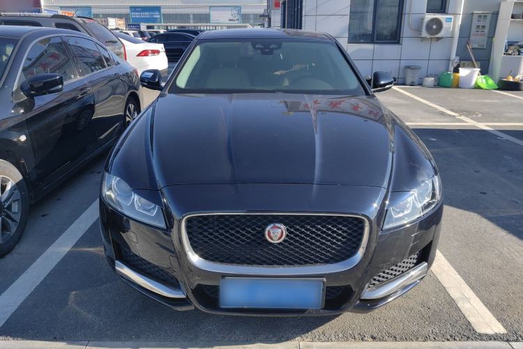 Used Jaguar XF 2016 XF 2.0T Two-Wheel-Drive Luxury Edition Exterior 1