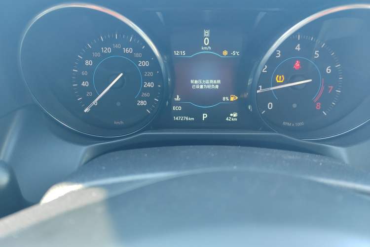 Used Jaguar XF 2016 XF 2.0T Two-Wheel-Drive Luxury Edition Odometer Close Up