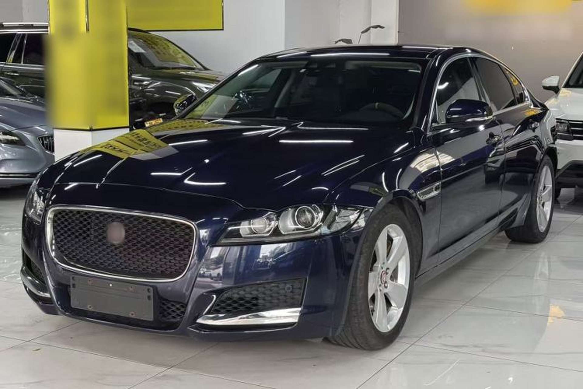 Used Jaguar XF 2016 XF 3.0 SC Two-Wheel-Drive Luxury Edition Front Left 45 Deg