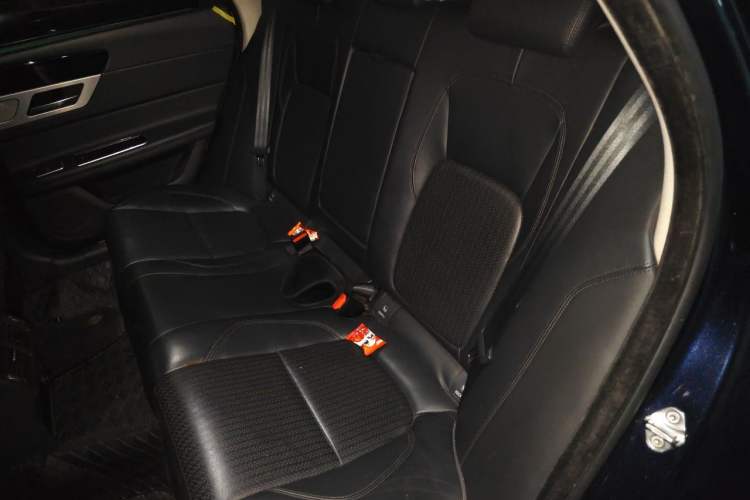 Used Jaguar XF 2016 XF 2.0T Two-Wheel-Drive Luxury Edition Left Rear Seat