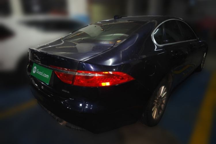 Used Jaguar XF 2016 XF 2.0T Two-Wheel-Drive Luxury Edition Rear Right 45 Deg
