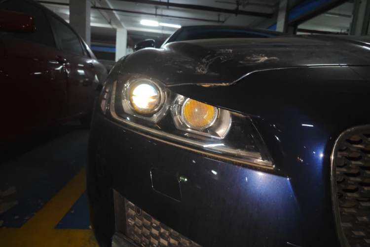 Used Jaguar XF 2016 XF 2.0T Two-Wheel-Drive Luxury Edition Right Front Headlight