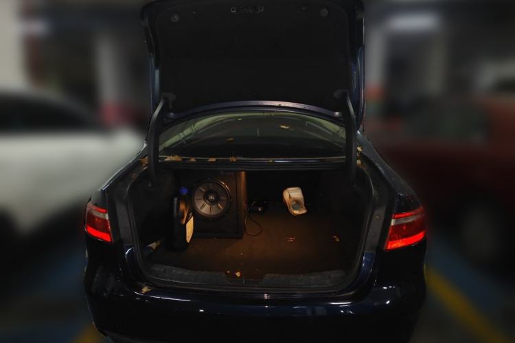 Used Jaguar XF 2016 XF 2.0T Two-Wheel-Drive Luxury Edition Trunk