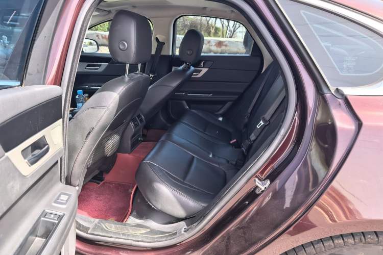 Used Jaguar XF 2016 XF 3.0 SC Two-Wheel-Drive Luxury Edition Interior 1