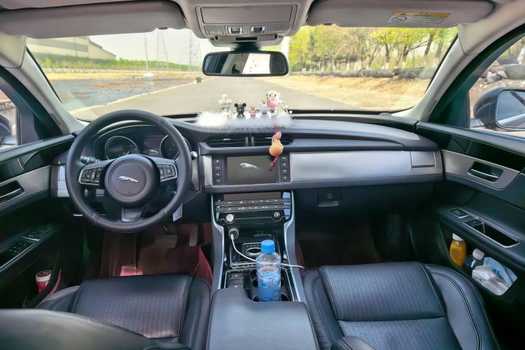 Used Jaguar XF 2016 XF 3.0 SC Two-Wheel-Drive Luxury Edition Interior 2
