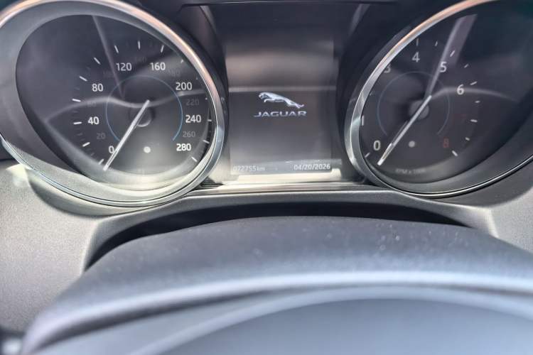 Used Jaguar XF 2016 XF 3.0 SC Two-Wheel-Drive Luxury Edition Odometer Close Up