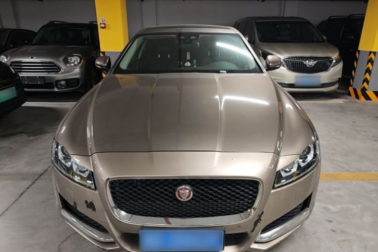 Used Jaguar XF 2016 XF 2.0T Two-Wheel-Drive Luxury Edition Front