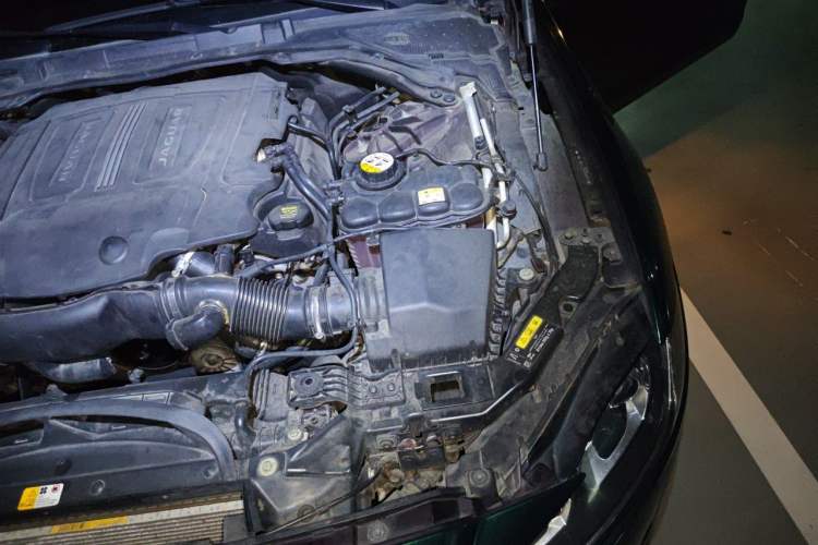 Used Jaguar XF 2016 XF 3.0 SC Two-Wheel-Drive Luxury Edition Engine Bay Left