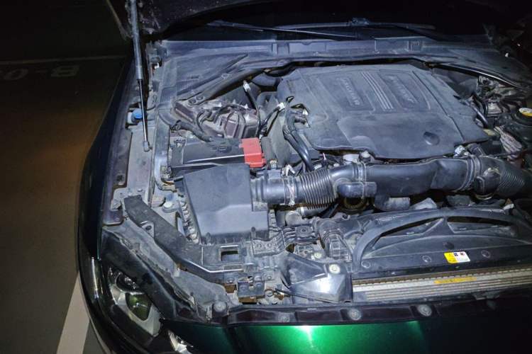 Used Jaguar XF 2016 XF 3.0 SC Two-Wheel-Drive Luxury Edition Engine Bay Right