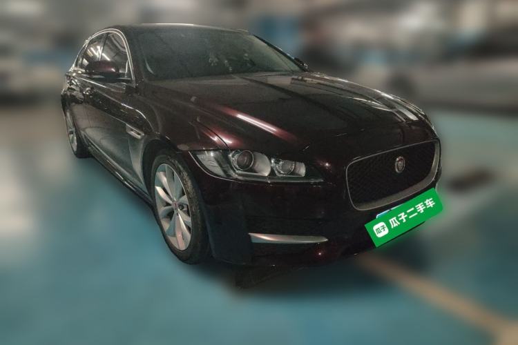 Used Jaguar XF 2016 XF 2.0T Two-Wheel-Drive R-Sport Sport Edition Front Right 45 Deg