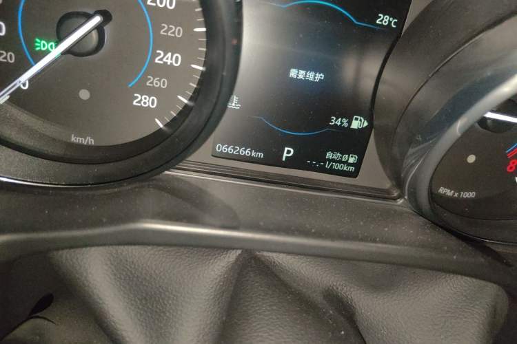 Used Jaguar XF 2016 XF 2.0T Two-Wheel-Drive R-Sport Sport Edition Odometer Close Up