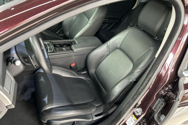 Used Jaguar XF 2016 XF 3.0 SC Two-Wheel-Drive Luxury Edition Interior 1
