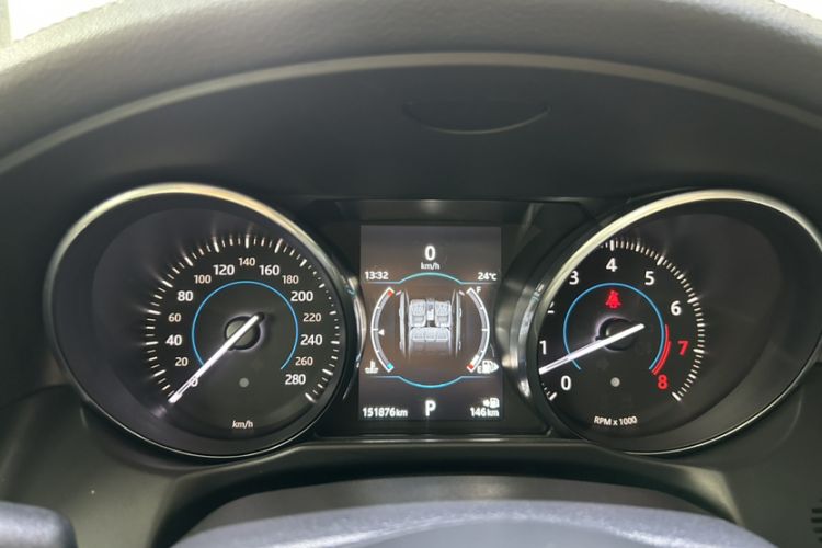 Used Jaguar XF 2016 XF 3.0 SC Two-Wheel-Drive Luxury Edition Odometer Close Up
