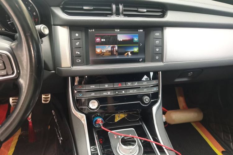Used Jaguar XF 2016 XF 2.0T Two-Wheel-Drive Luxury Edition Audio And AC Panel