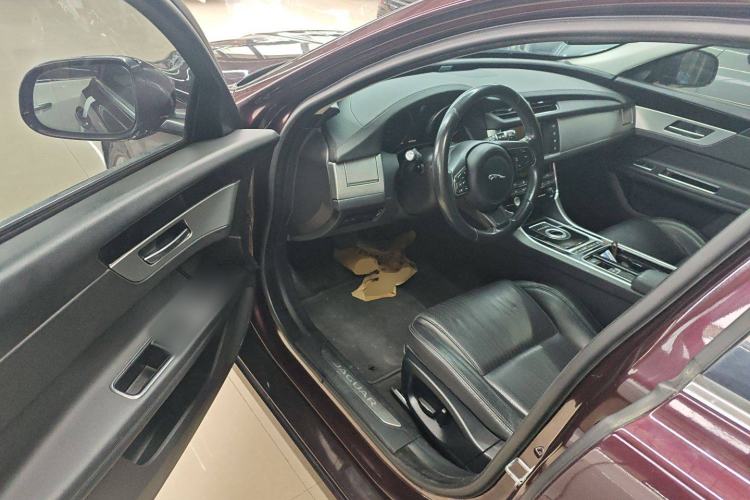 Used Jaguar XF 2016 XF 2.0T Two-Wheel-Drive Luxury Edition Driver Seat