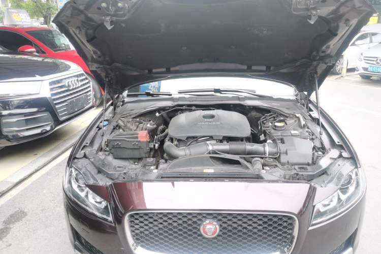 Used Jaguar XF 2016 XF 2.0T Two-Wheel-Drive Luxury Edition Engine Bay