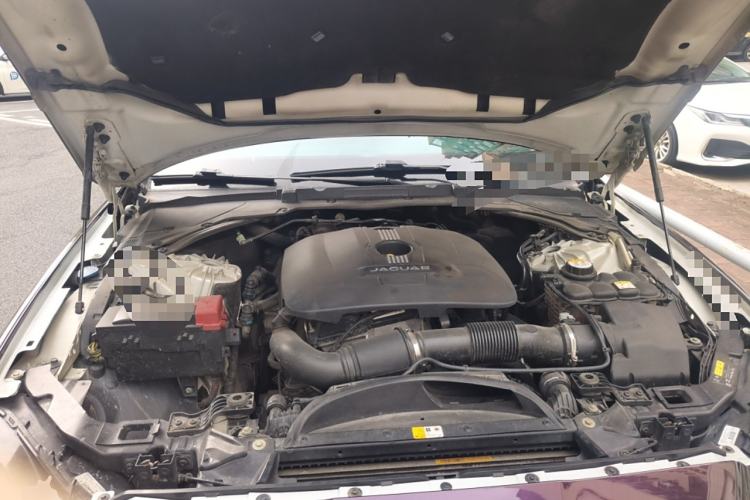 Used Jaguar XF 2016 XF 2.0T Two-Wheel-Drive Luxury Edition Engine Bay