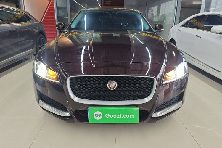 Used Jaguar XF 2016 XF 2.0T Two-Wheel-Drive Luxury Edition Front