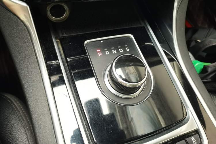 Used Jaguar XF 2016 XF 2.0T Two-Wheel-Drive Luxury Edition Gear Lever