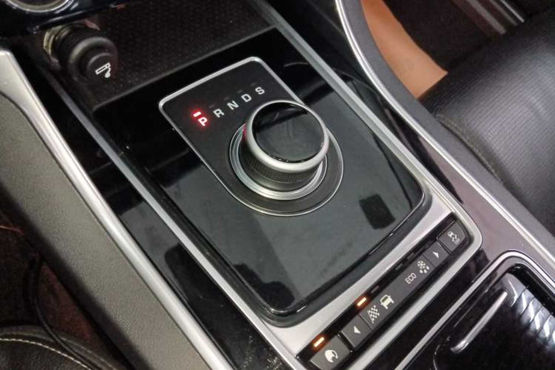 Used Jaguar XF 2016 XF 3.0 SC Two-Wheel-Drive R-Sport Sport Edition Gear Lever