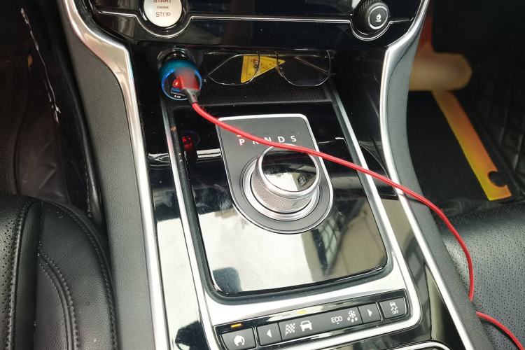 Used Jaguar XF 2016 XF 2.0T Two-Wheel-Drive Luxury Edition Gear Lever