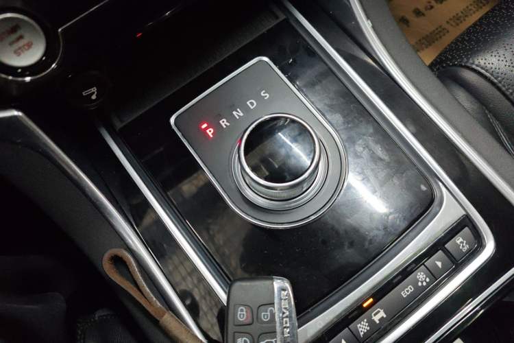 Used Jaguar XF 2016 XF 2.0T Two-Wheel-Drive Luxury Edition Gear Lever
