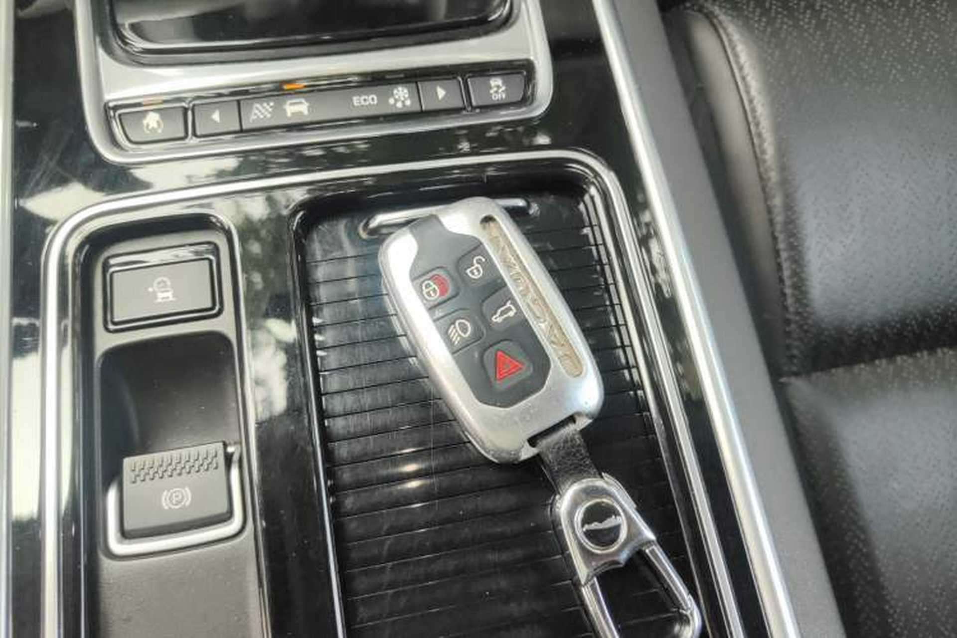 Used Jaguar XF 2016 XF 2.0T Two-Wheel-Drive Luxury Edition Interior 1