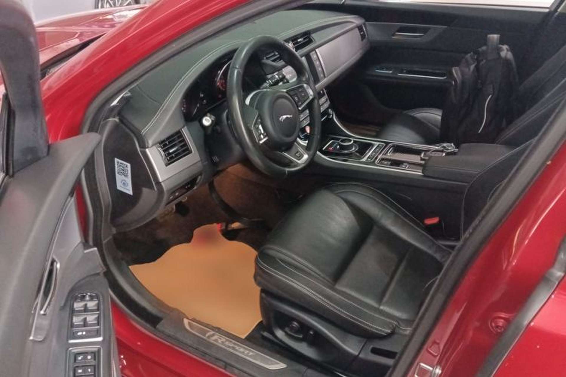 Used Jaguar XF 2016 XF 3.0 SC Two-Wheel-Drive R-Sport Sport Edition Interior 3