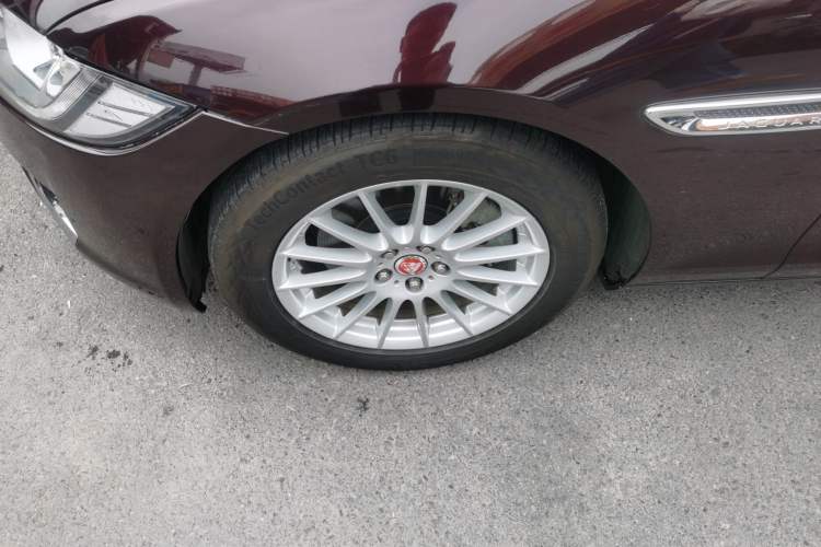 Used Jaguar XF 2016 XF 2.0T Two-Wheel-Drive Luxury Edition Left Front Wheel Hub
