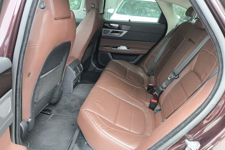Used Jaguar XF 2016 XF 2.0T Two-Wheel-Drive R-Sport Sport Edition Left Rear Seat