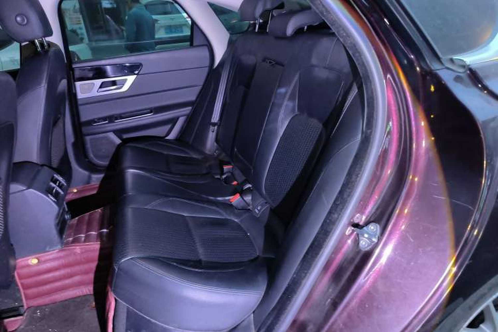 Used Jaguar XF 2016 XF 2.0T Two-Wheel-Drive Luxury Edition Left Rear Seat