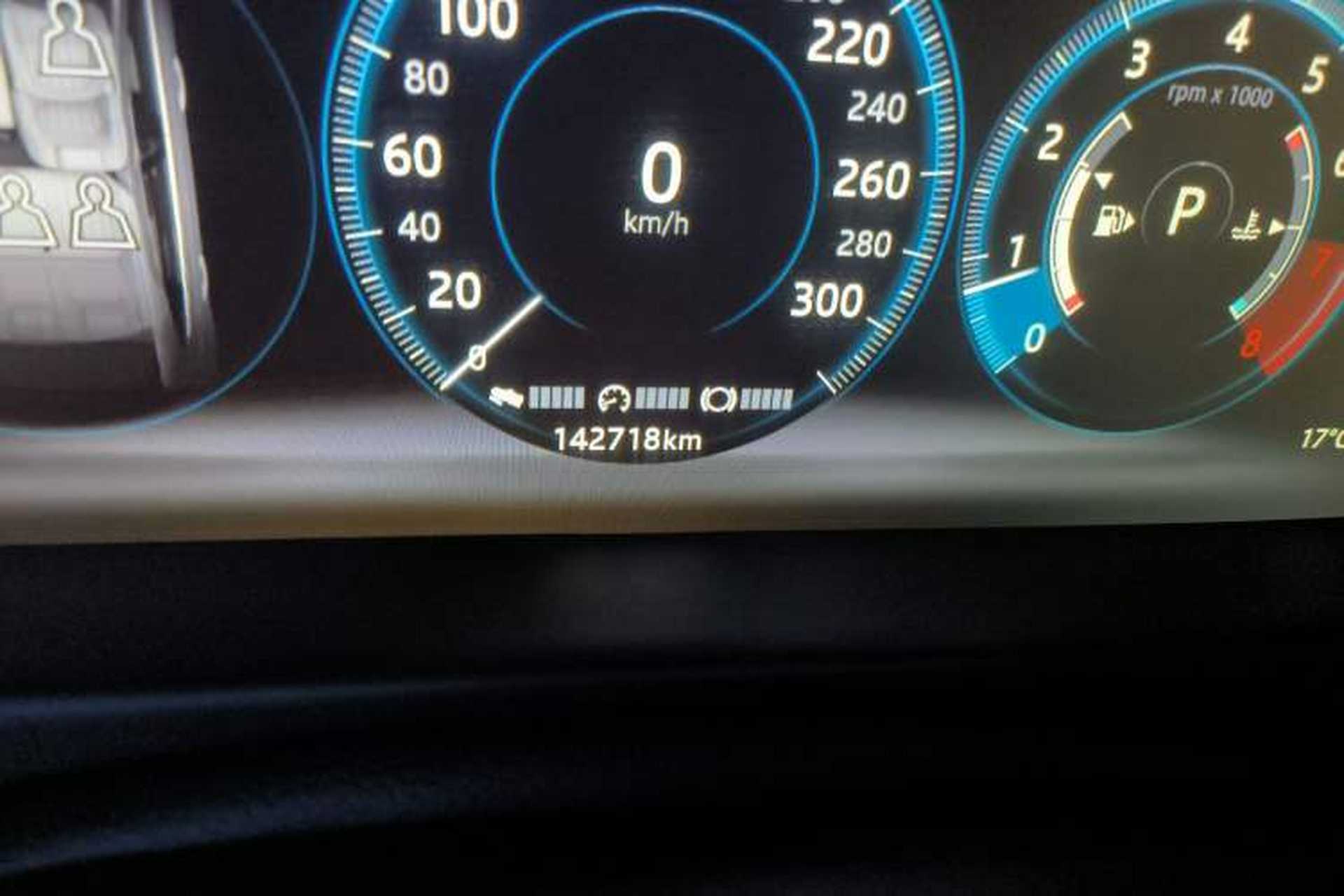 Used Jaguar XF 2016 XF 2.0T Two-Wheel-Drive Luxury Edition Odometer Close Up