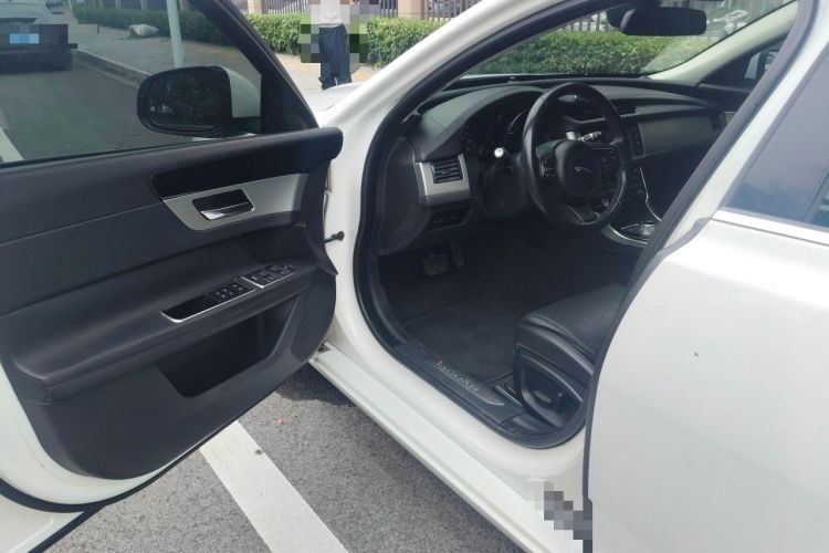 Used Jaguar XF 2016 XF 2.0T Two-Wheel-Drive Luxury Edition Driver Seat