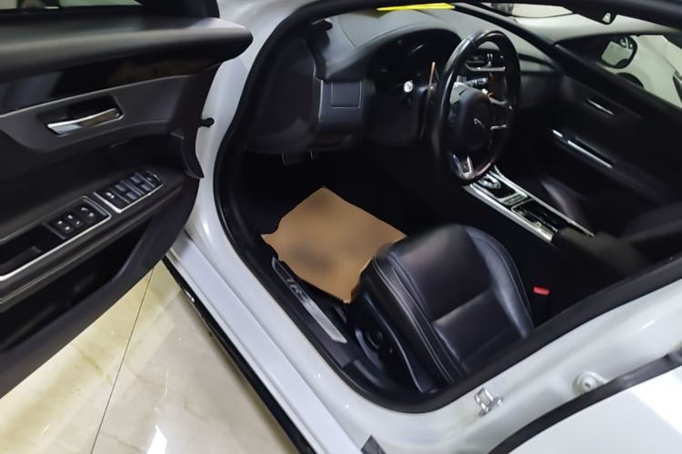 Used Jaguar XF 2016 XF 3.0 SC Two-Wheel-Drive R-Sport Sport Edition Driver Seat