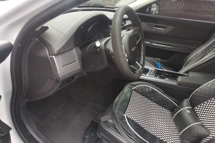 Used Jaguar XF 2016 XF 2.0T Two-Wheel-Drive Luxury Edition Driver Seat