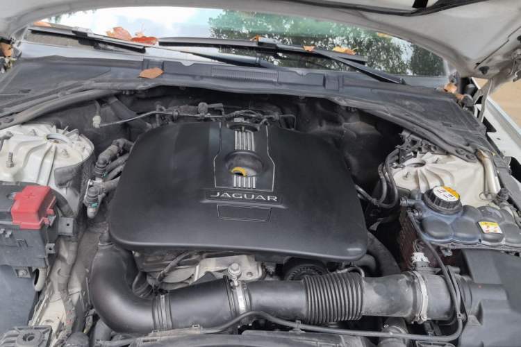 Used Jaguar XF 2016 XF 2.0T Two-Wheel-Drive R-Sport Sport Edition Engine Bay