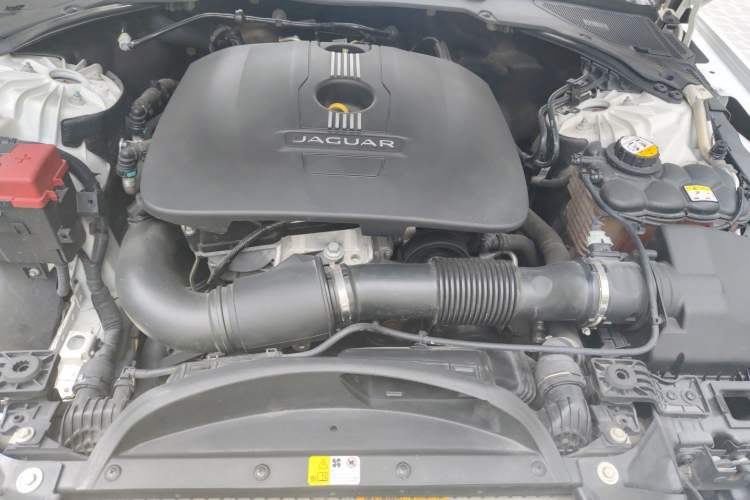 Used Jaguar XF 2016 XF 2.0T Two-Wheel-Drive Luxury Edition Engine Bay
