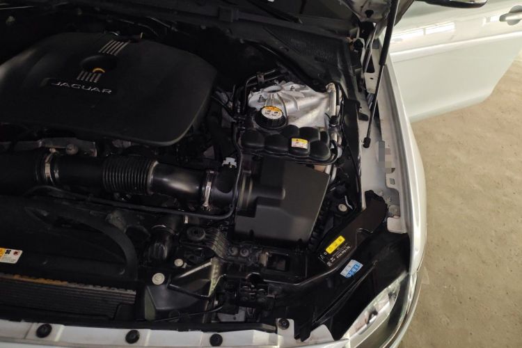 Used Jaguar XF 2016 XF 2.0T Two-Wheel-Drive R-Sport Sport Edition Engine Bay Left