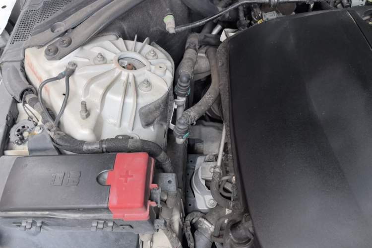 Used Jaguar XF 2016 XF 2.0T Two-Wheel-Drive R-Sport Sport Edition Engine Bay Right